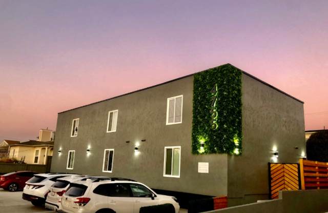 1 mo FREE/Modern Renovated AC Washer/Dryer photos photos 1 mo FREE/Modern Renovated AC Washer/Dryer photos photos