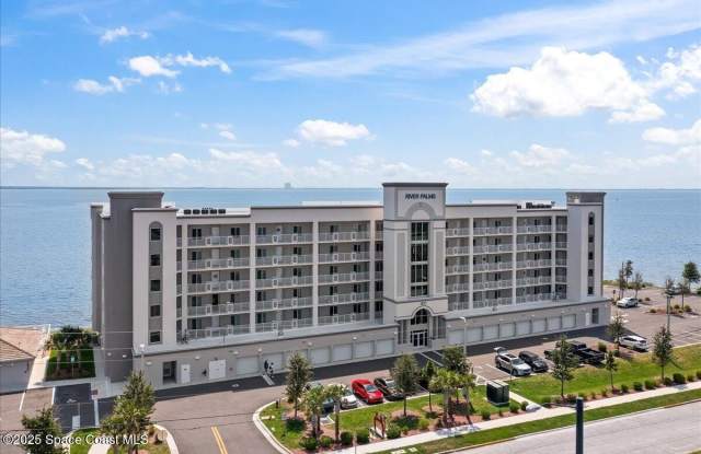 1825 Riverside Drive photos photos