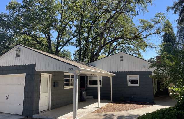 705 South Oakdale Avenue photos photos