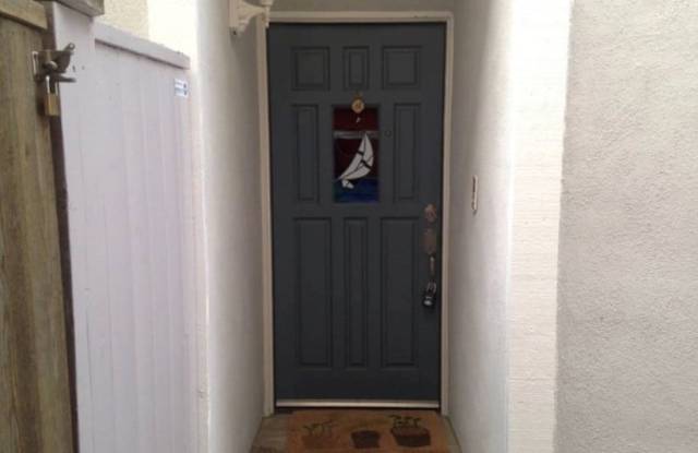 1715 Herrin Street Gallery 3