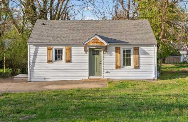 2 Bedroom Pet Friendly Home For Rent Near Madison Street! photos photos