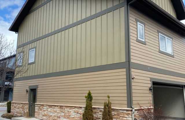 Alta View 3 Bed 2.5 Bath with Fireplace photos photos