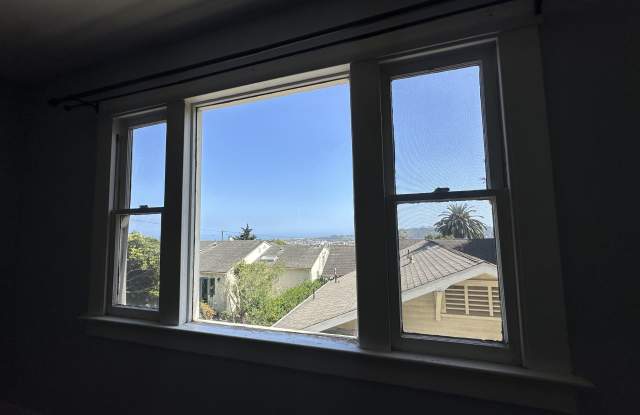 1826 1/2 Loma Street - 4 Gallery 4