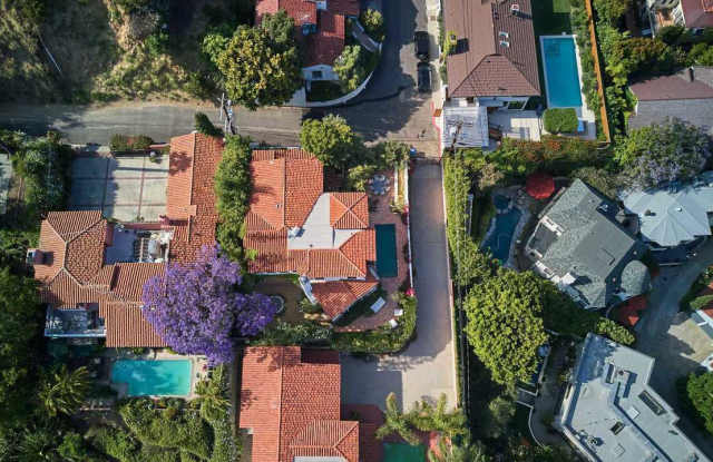 8328 MARMONT Lane Gallery 4