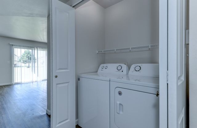 Meadowood Apartments photos photos