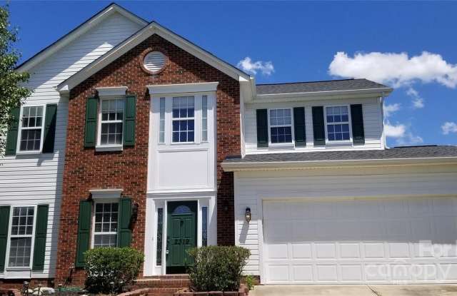 2319 Comfrey Court photos photos