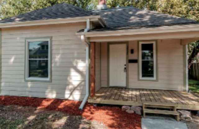 2930 Starr St photos photos