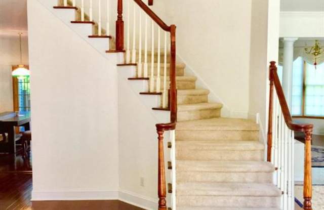 10 FAIRWAY DRIVE Gallery 4