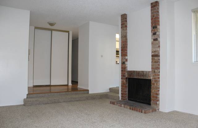 14133 Northeast 7th Place Gallery 3