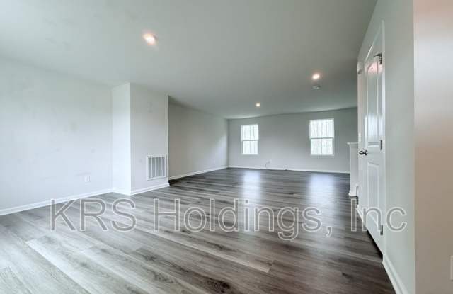 379 Hunting Wood Dr Gallery 3
