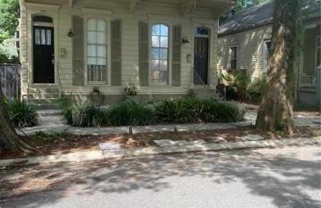 7627 HAMPSON ST photos photos