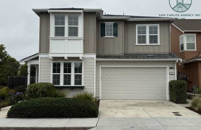 Spacious Four Bedroom Home in The Dunes photos photos