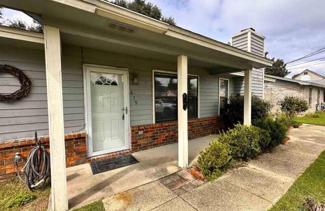 819 Amberway Dr Gallery 2