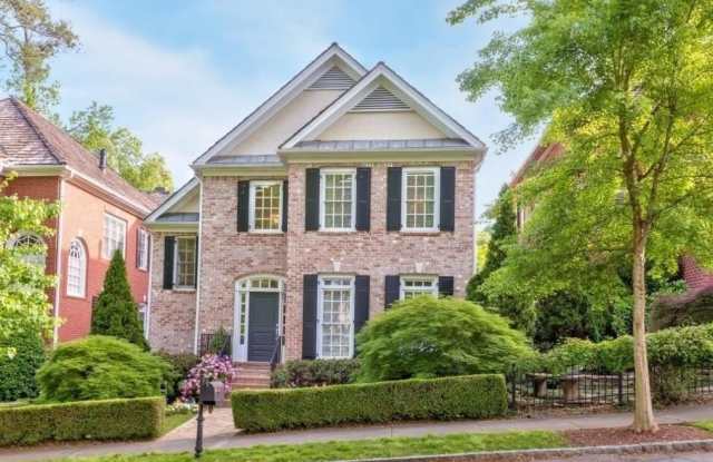 704 Longleaf Drive NE Gallery 1