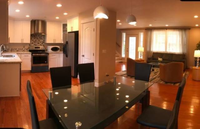12636 4th Ave SW - 12636 4th Avenue Southwest, Burien, WA 98146