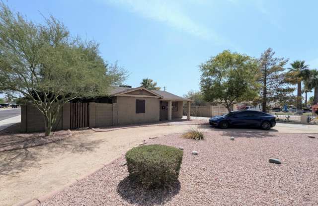 2443 E EARLL Drive photos photos