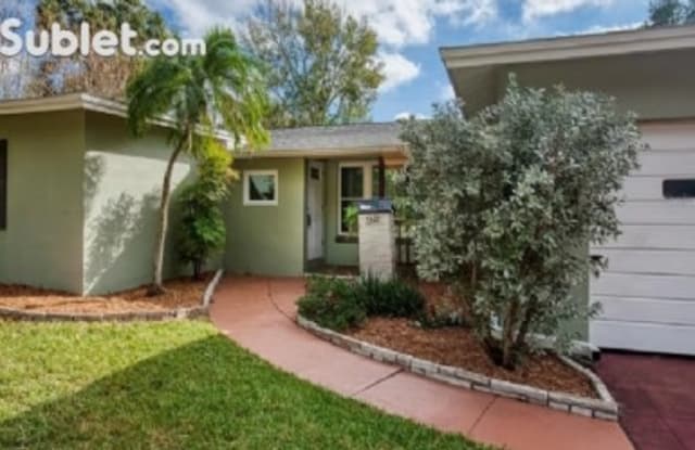 5322 17th Ave N, - 5322 17th Avenue North, St. Petersburg, FL 33710