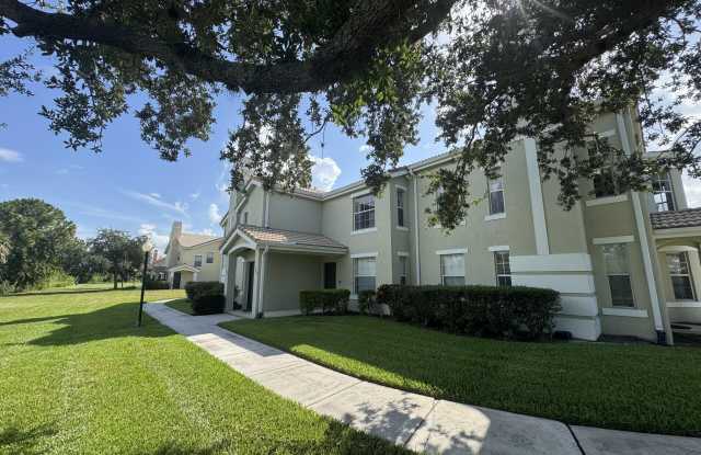 122 SW Peacock Boulevard Gallery 2