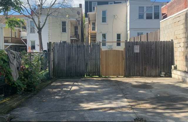 Rental Special! 2nd Months rent free if lease signed by 11/15. Gallery 3