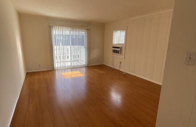 14721 Sylvan St unit: 4 photos photos