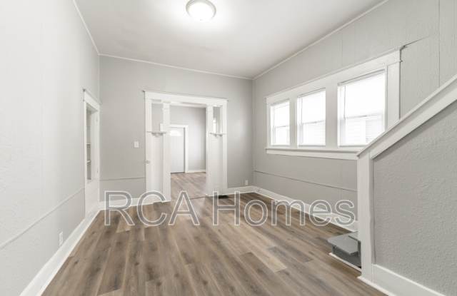 2427 North Kenwood Avenue photos photos 2427 North Kenwood Avenue photos photos