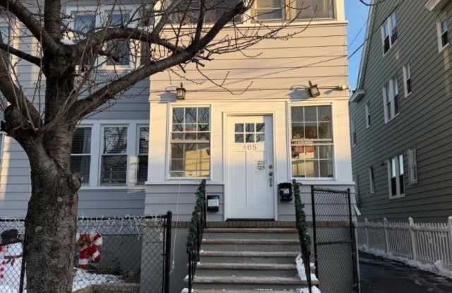 403-405 N 7Th St - 403-405 North 7th Street, Newark, NJ 07107