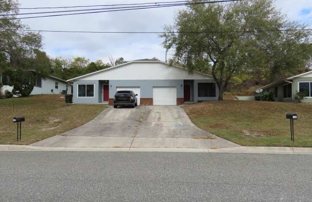 2br/2ba Duplex with Lakeview photos photos