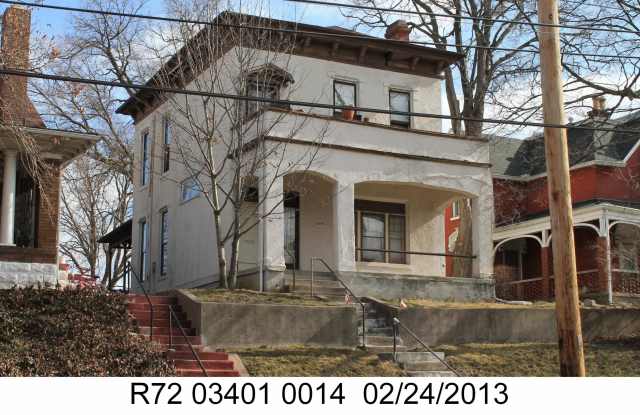 1572 Wayne Avenue - 1572 1/2 photos photos
