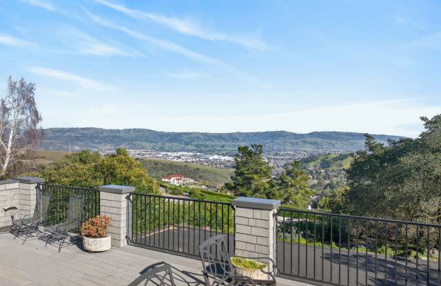 18750 Castle Hill Dr Gallery 3