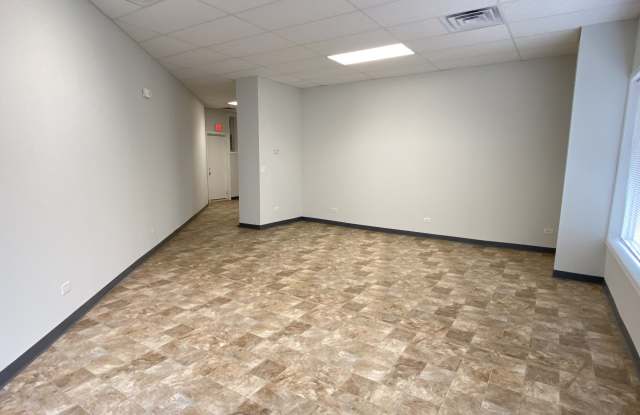 7600 North Paulina Street Gallery 2