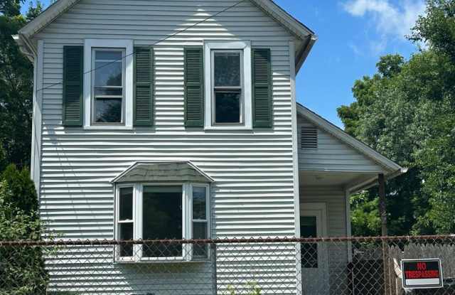 SECTION 8 ONLY! - 802 Amherst Street, Akron, OH 44311