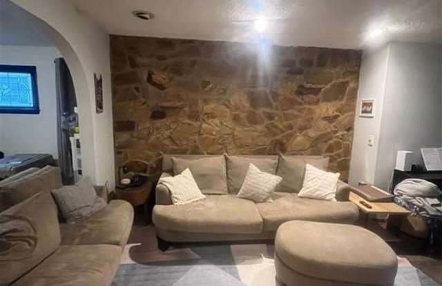146 Wallace Avenue Gallery 3