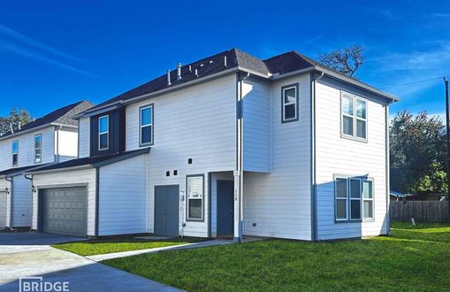 118 Pecan Lane - 118 Pecan Lane, Lake Jackson, TX 77566