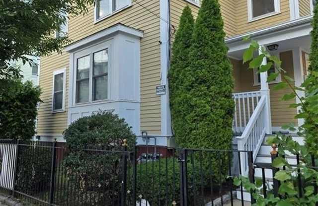 98 Hamilton Street Gallery 3