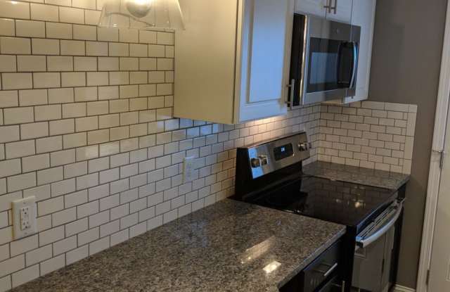 Frost Courtyard Apartments - photos photos