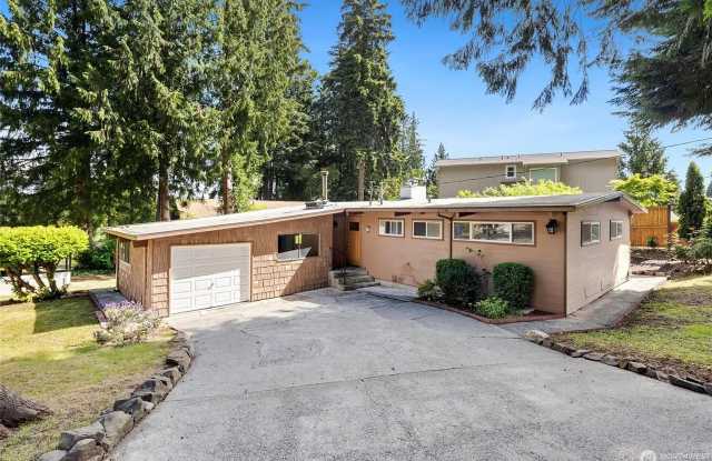 16912 SE 39th St - 16912 Southeast 39th Street, Bellevue, WA 98008 16912 SE 39th St - 16912 Southeast 39th Street, Bellevue, WA 98008