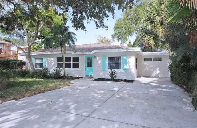 206 25TH AVENUE - 206 25th Avenue North, Indian Rocks Beach, FL 33785
