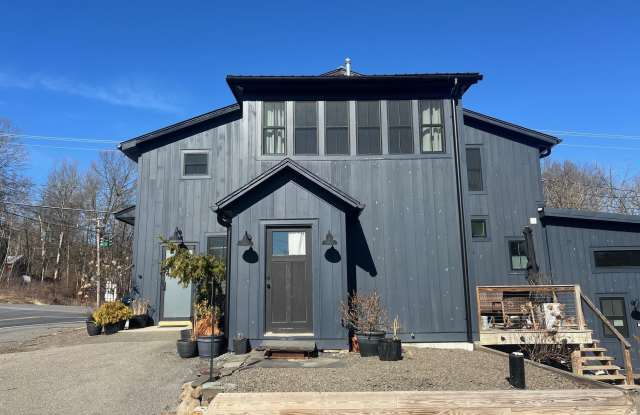 2303 Lucas Turnpike unit: 3 photos photos