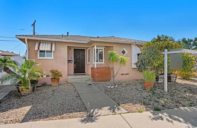 Beautiful 3BR Home with Solar, A/C, and Spacious Yard in San Diego photos photos