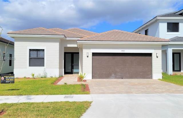 14423 SW 18th St photos photos