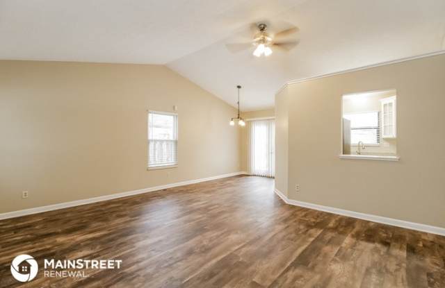 1086 Pacific Court Gallery 3