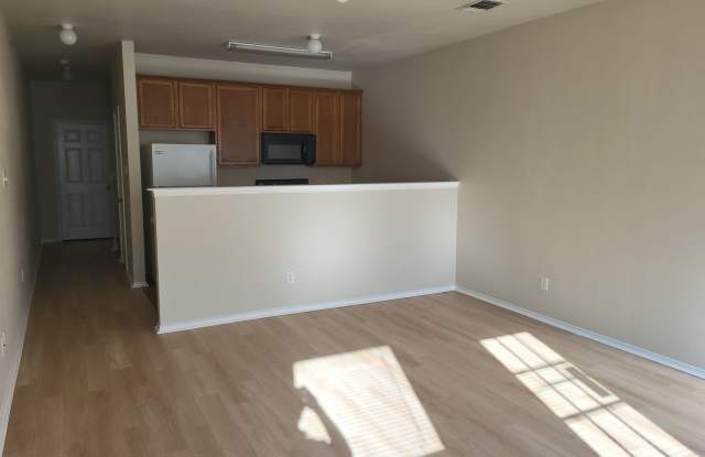 Townhome near Randolph AFB Ready for Move-In Gallery 3