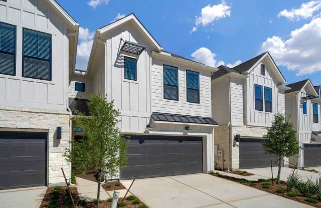 JUNE SPECIAL! - Beautiful Townhome! photos photos