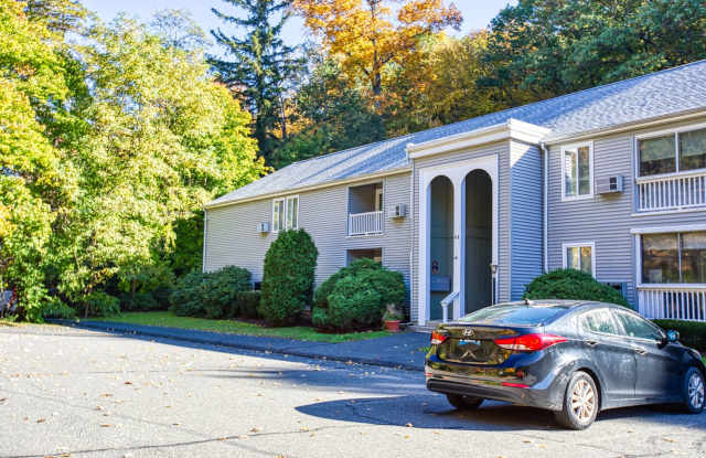 2 Bedroom 1 Bathroom located in Desirable Bethel Condominium Gallery 1