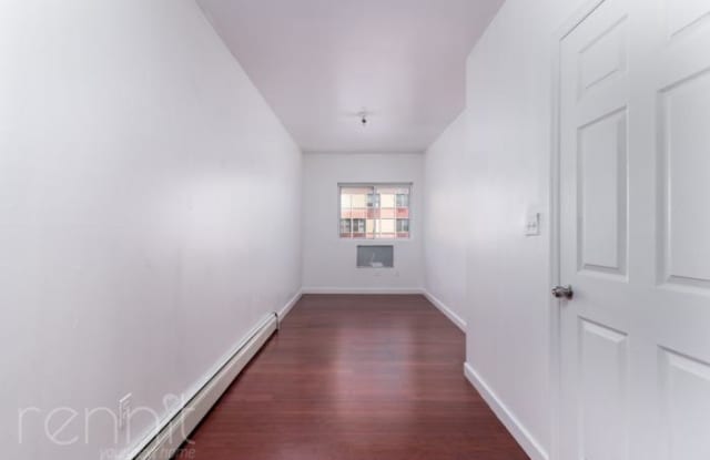 1024 Broadway Gallery 3