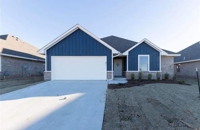 Spacious 4 Bedroom 2 BathroomHome in Norman Public Schools (Cedar Lane Community) (Neighborhood Pool and Park) - 3817 Lleyton Drive, Norman, OK 73072