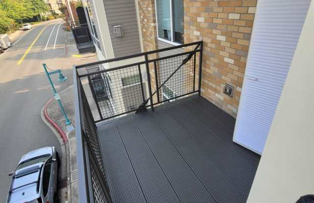 Spacious Kirkland Central Condo for Rent. Gallery 4