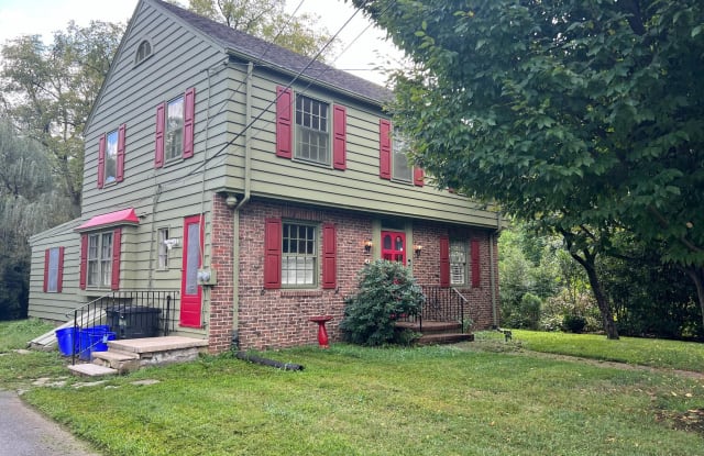 6 E CHESTNUT STREET - 6 East Chestnut Street, Bordentown, NJ 08505