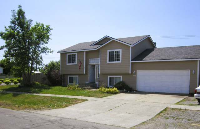 4 Bed, 2 Bath Hayden Home photos photos