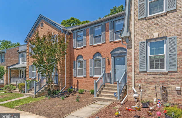 2852 YARN Court Gallery 3